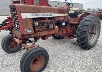 Main image International Harvester 826
